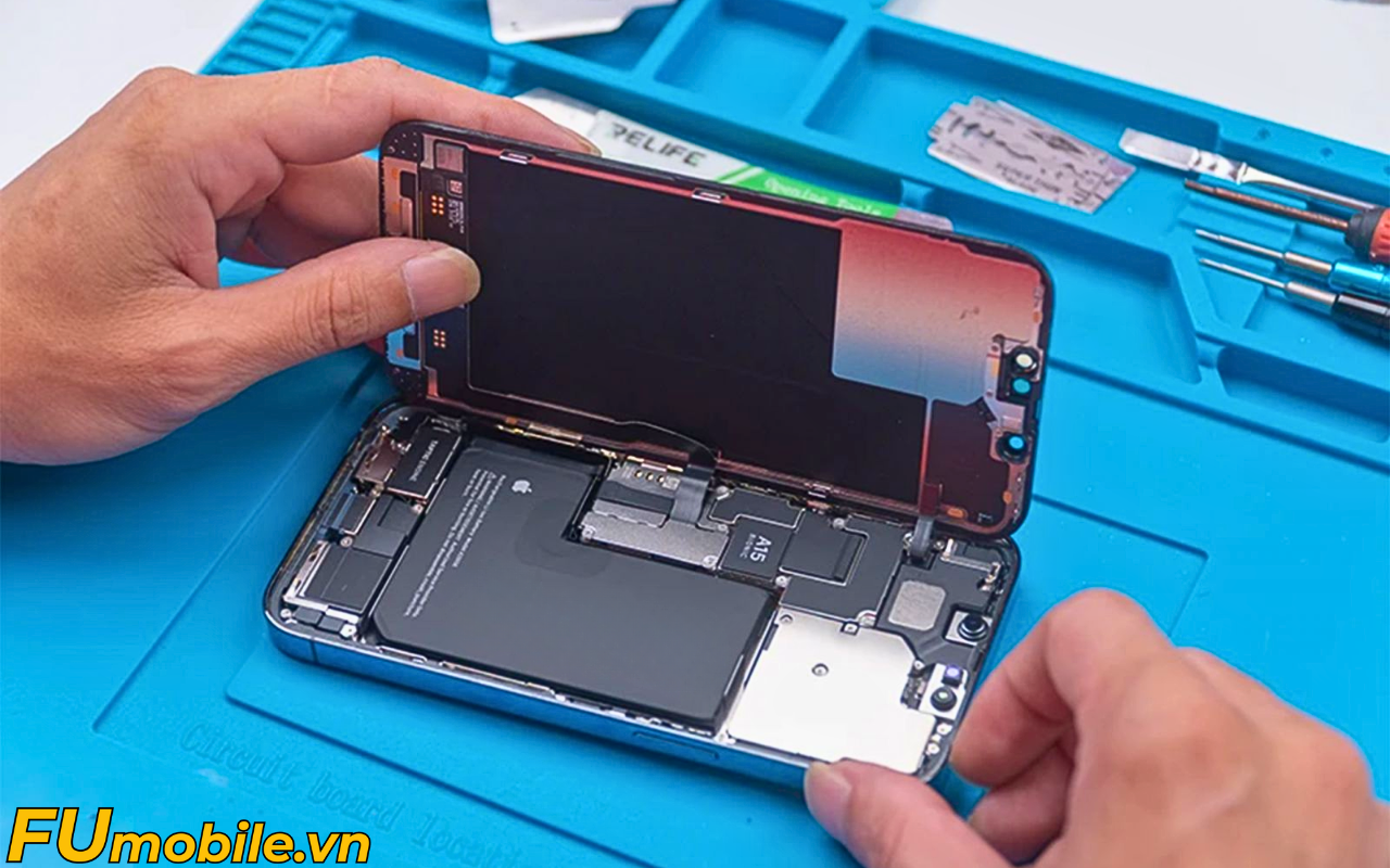 Địa chỉ sửa iPhone 15 Pro