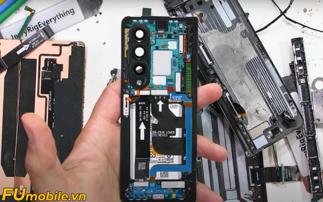 Địa chỉ sửa Samsung Z Fold 2