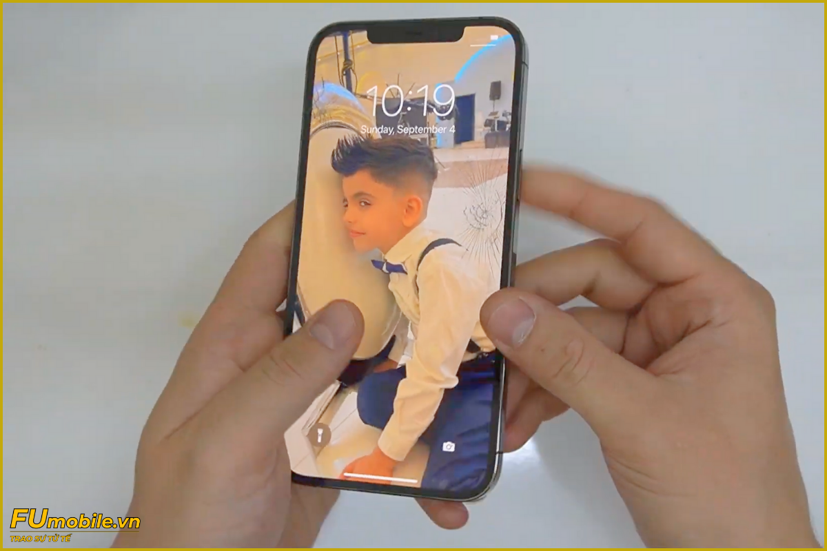 iPhone 12 Pro nứt vỡ mặt kính