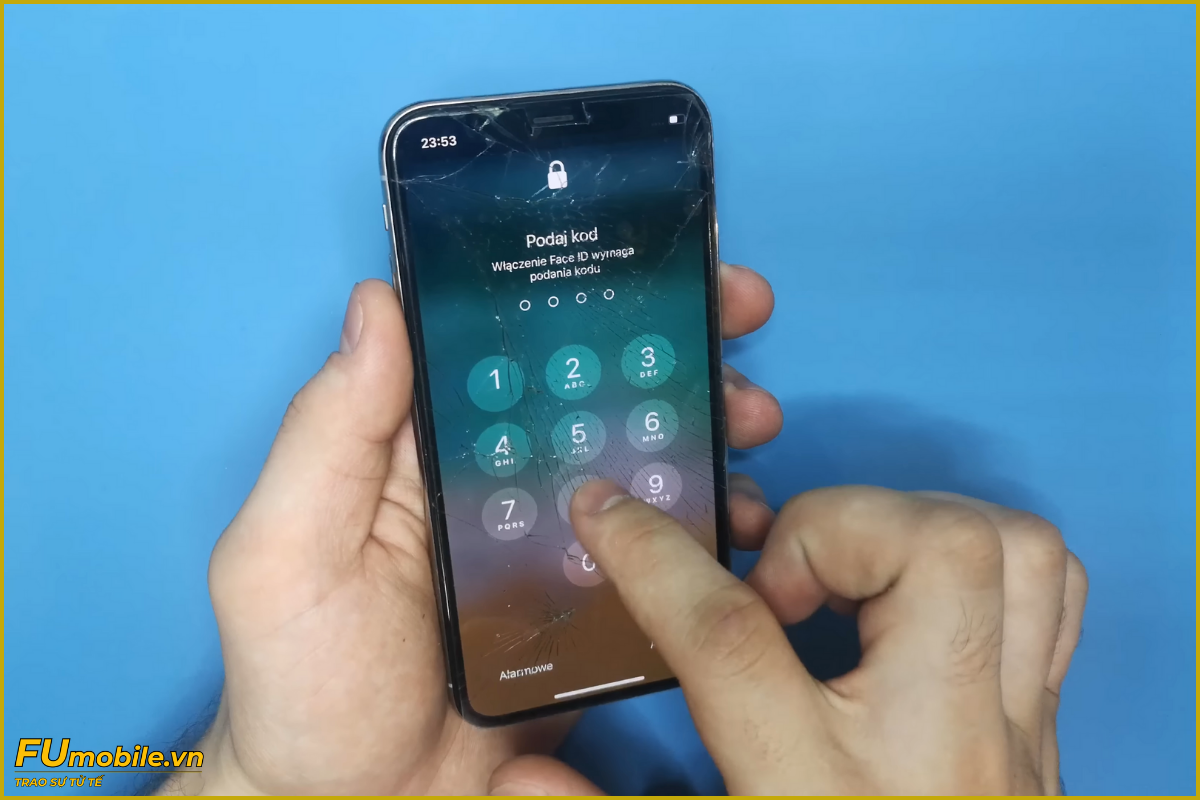 iPhone XS nứt vỡ mặt kính
