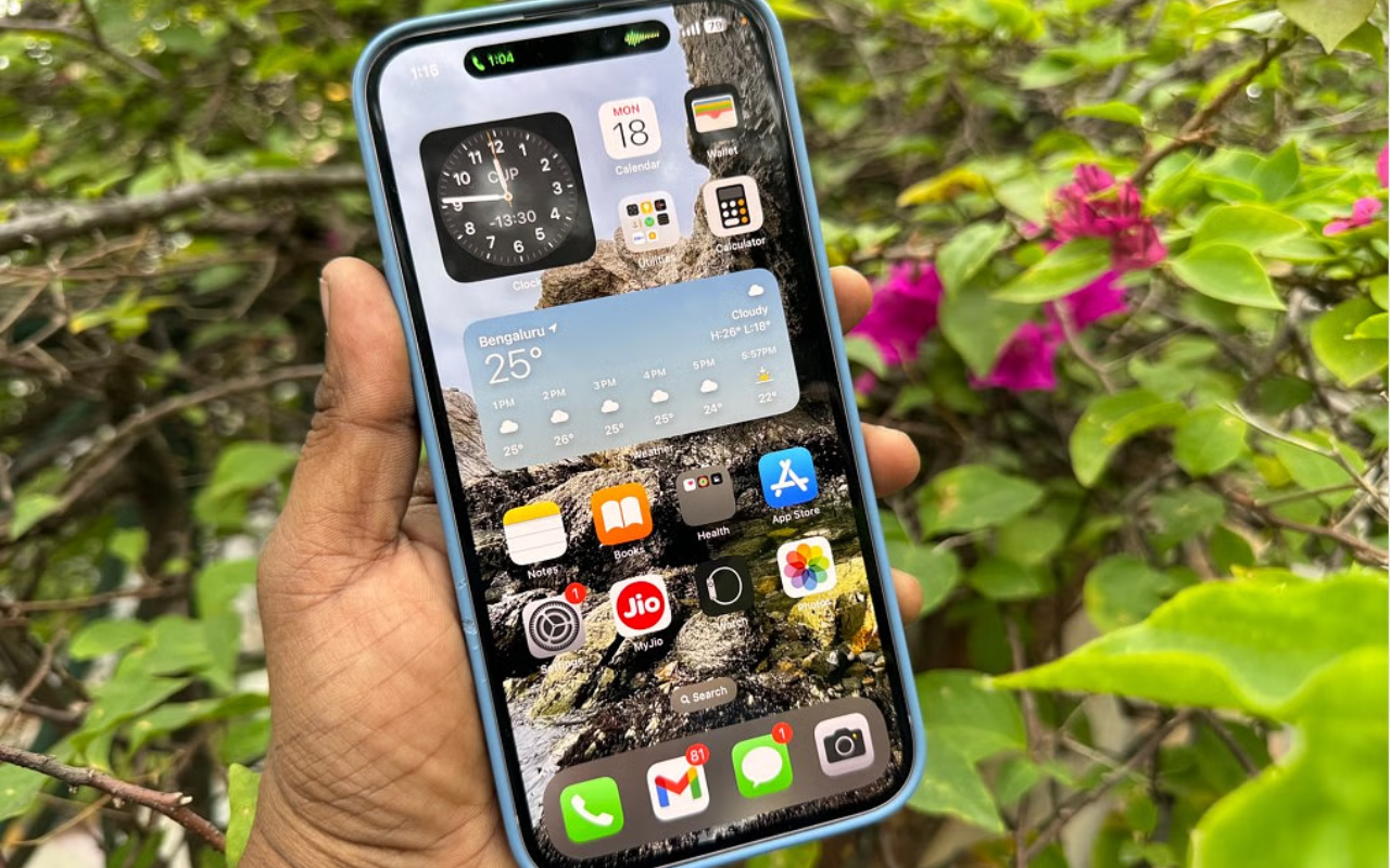 Màn hình iPhone 15 Plus