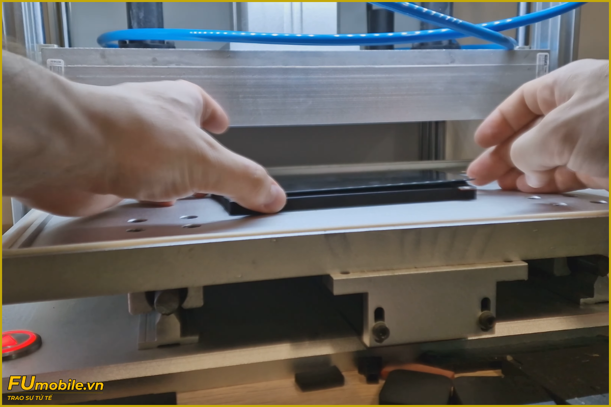 Quy trình ép kính Realme 14 5G