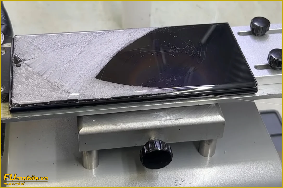 Quy trình ép kính Samsung Galaxy S24 Ultra