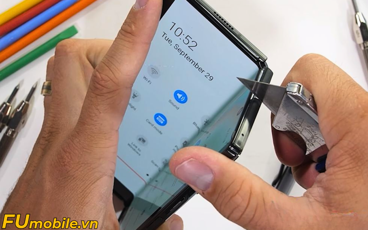 Quy trình sửa Z Fold 2 tại FUmobile