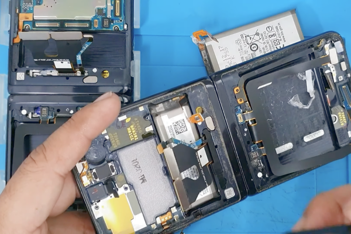 Quy trình thay màn hình Samsung Galaxy Z Flip chuyên nghiệp