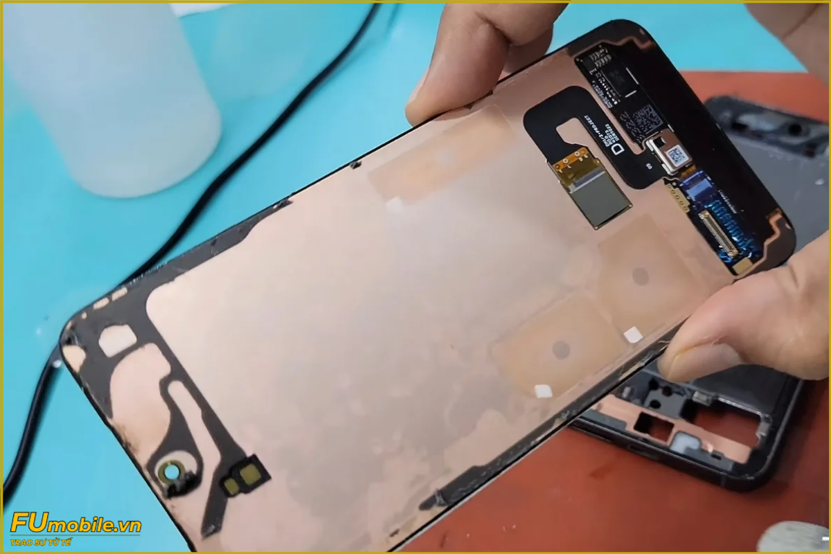 Quy trình thay màn hình Samsung S23