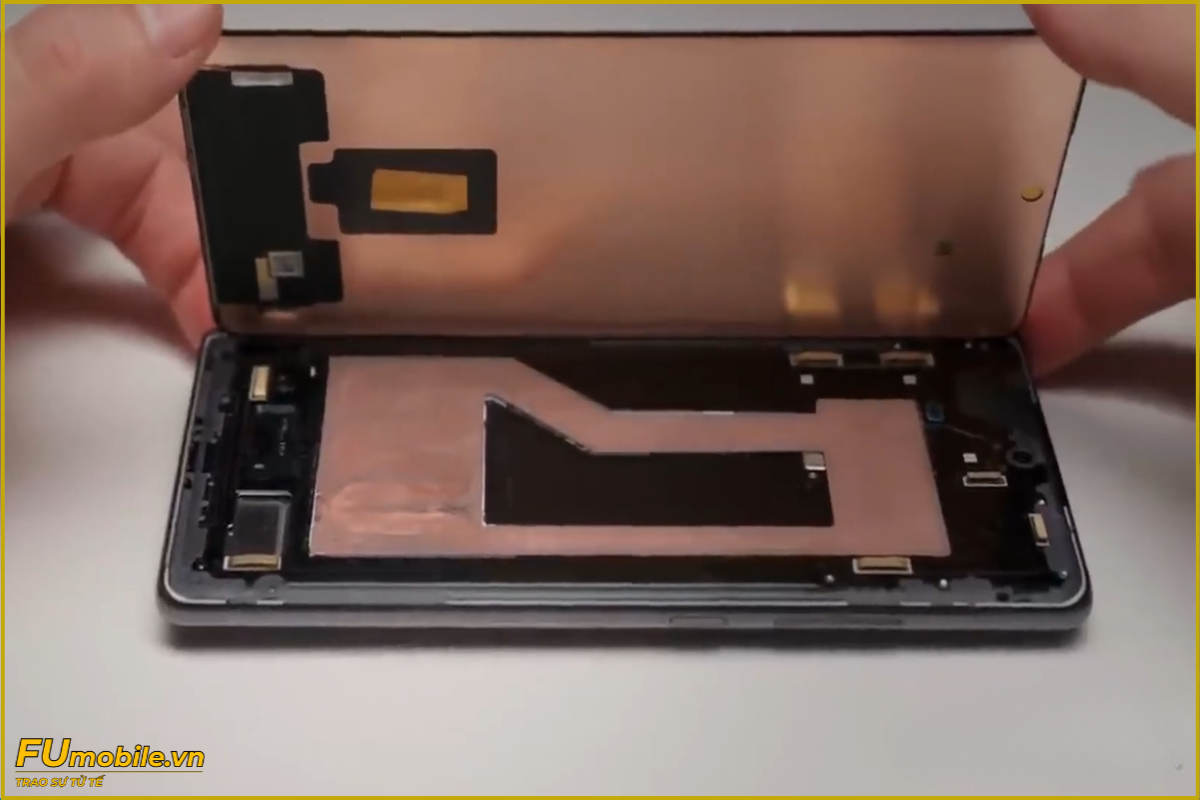 Quy trình thay màn hình Xiaomi 14 Ultra