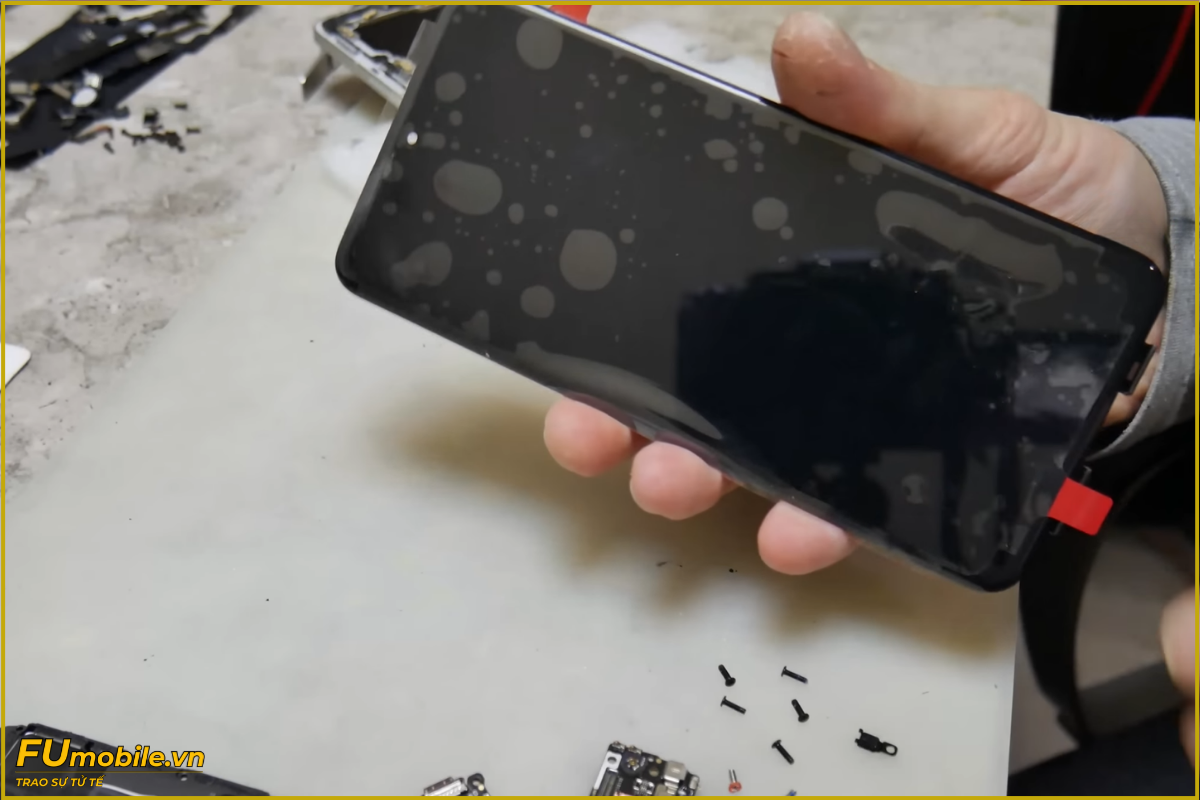 Quy trình thay màn hình Xiaomi 14T Pro
