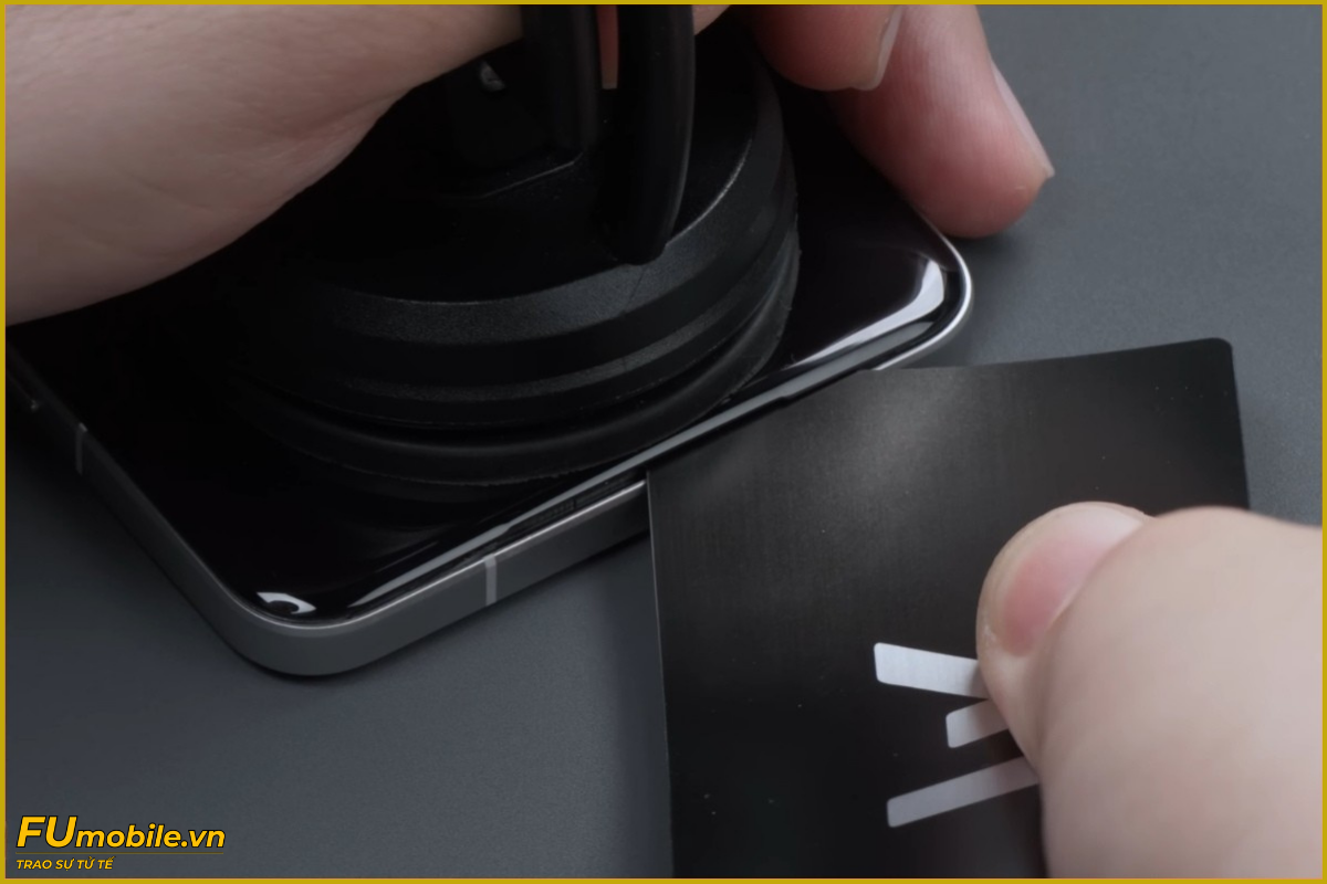 Quy trình thay màn hình Xiaomi 15 Ultra