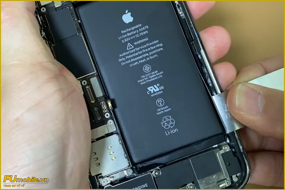 Quy trình thay pin iPhone 12 Pro