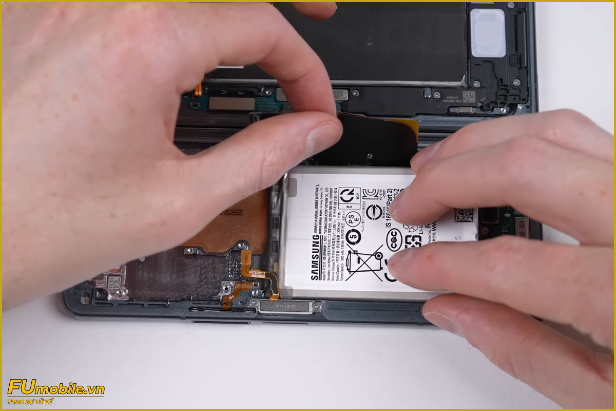 Quy trình thay pin Samsung Galaxy Z Fold 4