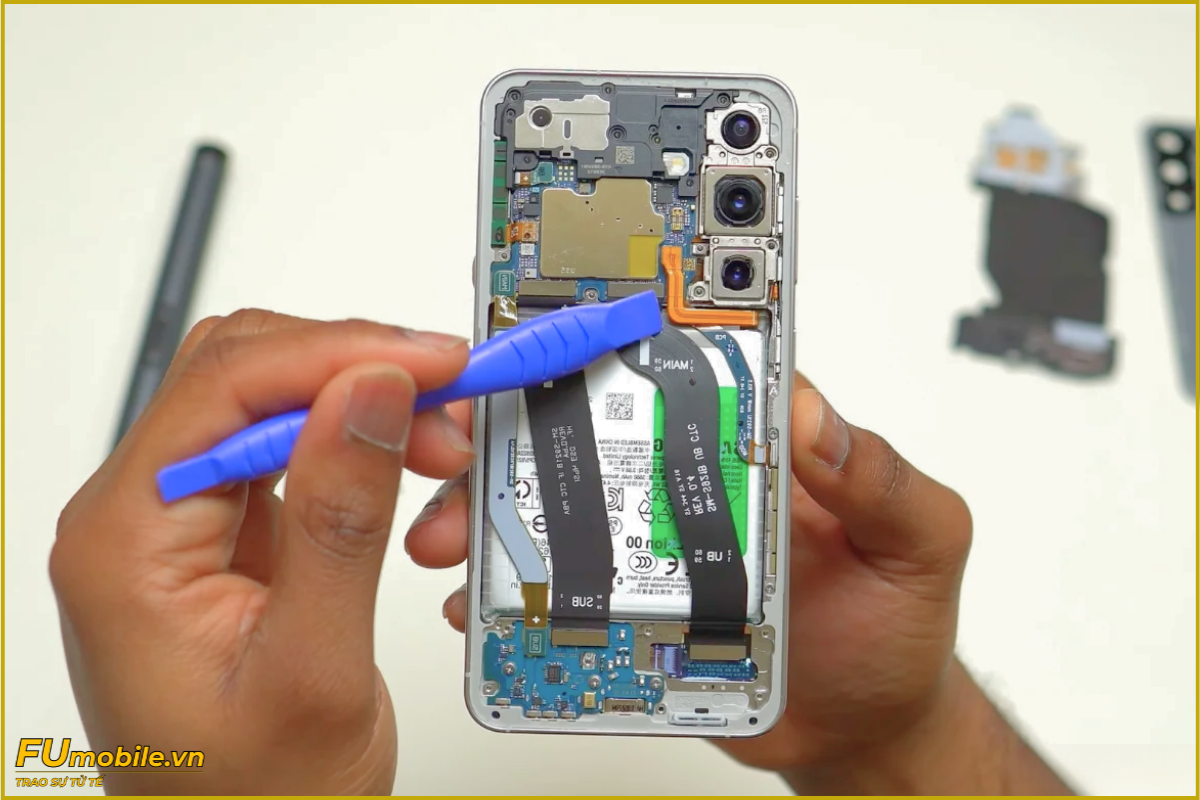 Quy trình thay pin Samsung S24