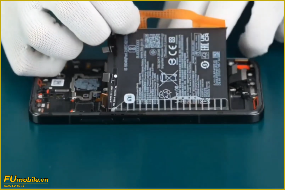 Quy trình thay pin Xiaomi 14 Pro