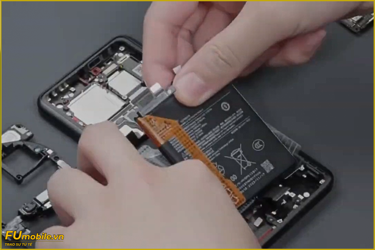 Quy trình thay pin Xiaomi 14 Ultra