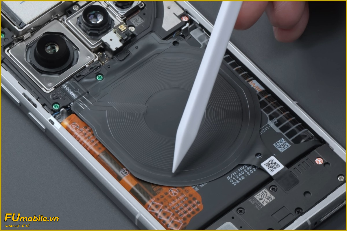 Quy trình thay pin Xiaomi 15 Ultra