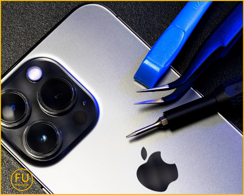 Sửa màn hình iPhone 16 Pro Max vỡ kính qua trung tâm sửa chữa uy tín bên ngoài