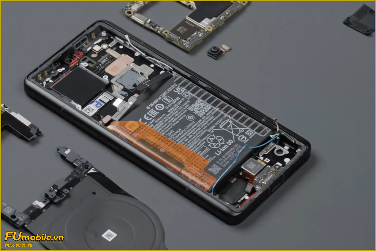 Xiaomi 13 Ultra pin chai, phù cần thay mới